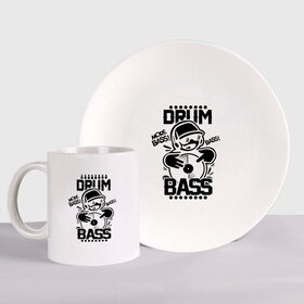 Набор: тарелка + кружка с принтом DRUM N BASS пластинка в городе Новоалтайск, керамика | Кружка: объем — 330 мл, диаметр — 80 мм. Принт наносится на бока кружки, можно сделать два разных изображения. 
Тарелка: диаметр - 210 мм, диаметр для нанесения принта - 120 мм. | club | disc | drum | dubstep | music | phones | vinil | басс | бейс | винил | дабстеп | драм | клуб | музыка | наушник | пластинка