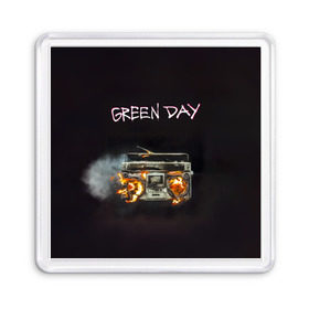 Магнит 55*55 с принтом Green Day магнитофон в огне в городе Новоалтайск, Пластик | Размер: 65*65 мм; Размер печати: 55*55 мм | Тематика изображения на принте: american idiot | green day | альтернативный | билли джо армстронг | грин дей | группа | зелёный день | майк дёрнт | музыка | панк | поп | поппанк | рок | тре кул