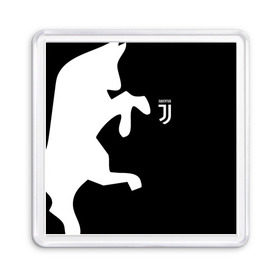 Магнит 55*55 с принтом Juventus 2018 BULL в городе Новоалтайск, Пластик | Размер: 65*65 мм; Размер печати: 55*55 мм | fly emirates | juventus | ronaldo | клуб | линии | мода | модные | мяч | реал мадрид | спорт | спортивные | стиль | футбол | футбольный клуб | экстрим | эмблема | ювентус