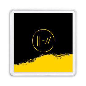 Магнит 55*55 с принтом TWENTY ONE PILOTS TOP в городе Новоалтайск, Пластик | Размер: 65*65 мм; Размер печати: 55*55 мм | Тематика изображения на принте: 21 pilots | 21p | music | rock | top | trench | twenty one pilots | группа | музыка | рок