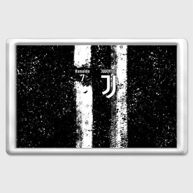 Магнит 45*70 с принтом Ronaldo uniform в городе Новоалтайск, Пластик | Размер: 78*52 мм; Размер печати: 70*45 | 7 | cristiano | juventus | ronaldo | белые | криштиану | линии | роналду | черные | ювентус