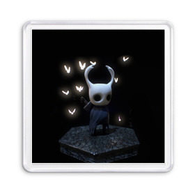 Магнит 55*55 с принтом Hollow Knight в городе Новоалтайск, Пластик | Размер: 65*65 мм; Размер печати: 55*55 мм | Тематика изображения на принте: hollow knight | детская | для детей | игра | компьютерная игра | королевство | рыцарь | темный рыцарь | холлов кнайт | экшен