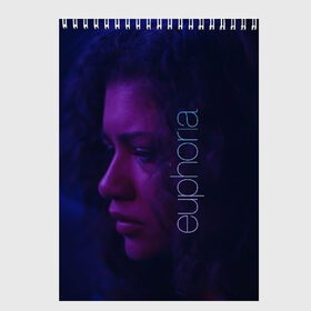 Скетчбук с принтом сериал Euphoria в городе Новоалтайск, 100% бумага
 | 48 листов, плотность листов — 100 г/м2, плотность картонной обложки — 250 г/м2. Листы скреплены сверху удобной пружинной спиралью | zendaya | зендея | ру беннетт | сериал euphoria | эйфория