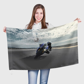 Флаг 3D с принтом Yamaha в городе Новоалтайск, 100% полиэстер | плотность ткани — 95 г/м2, размер — 67 х 109 см. Принт наносится с одной стороны | clouds | helmet | motorcycle | racer | road | route | sky | speed | yamaha | гонщик | дорога | мотоцикл | небо | облака | скорость | трасса | шлем