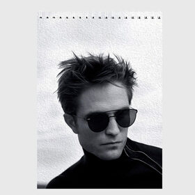 Скетчбук с принтом ROBERT PATTINSON в городе Новоалтайск, 100% бумага
 | 48 листов, плотность листов — 100 г/м2, плотность картонной обложки — 250 г/м2. Листы скреплены сверху удобной пружинной спиралью | batman | devil all the time | robert pattinson | the batman | twilight | бетмен | бэтмен | дьявол всегда здесь | роберт паттинсон | сумерки