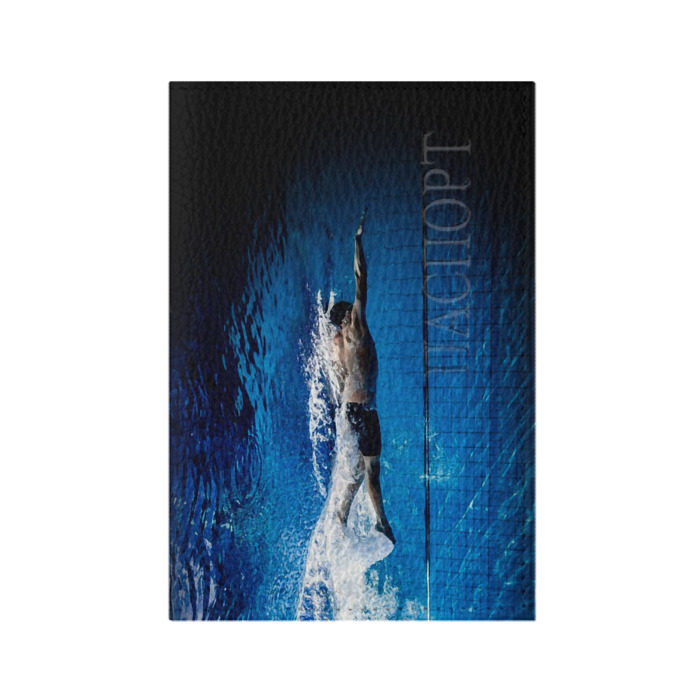 Обложка для паспорта матовая кожа Пловец фото